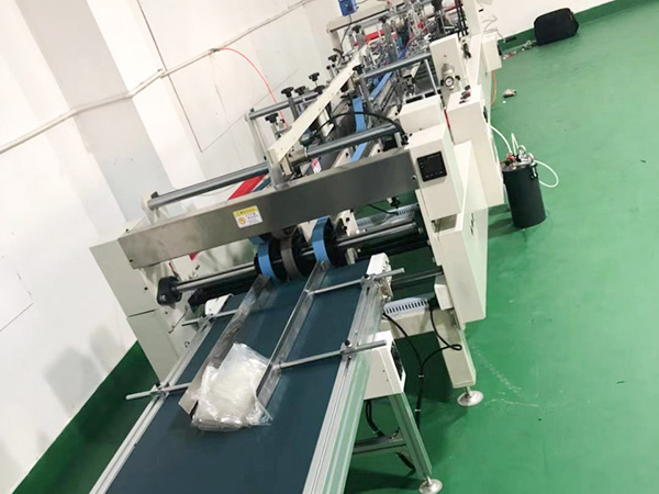 東莞市和(he)記機械設(she)備有限公(gong)司全自動(dong)膠盒機